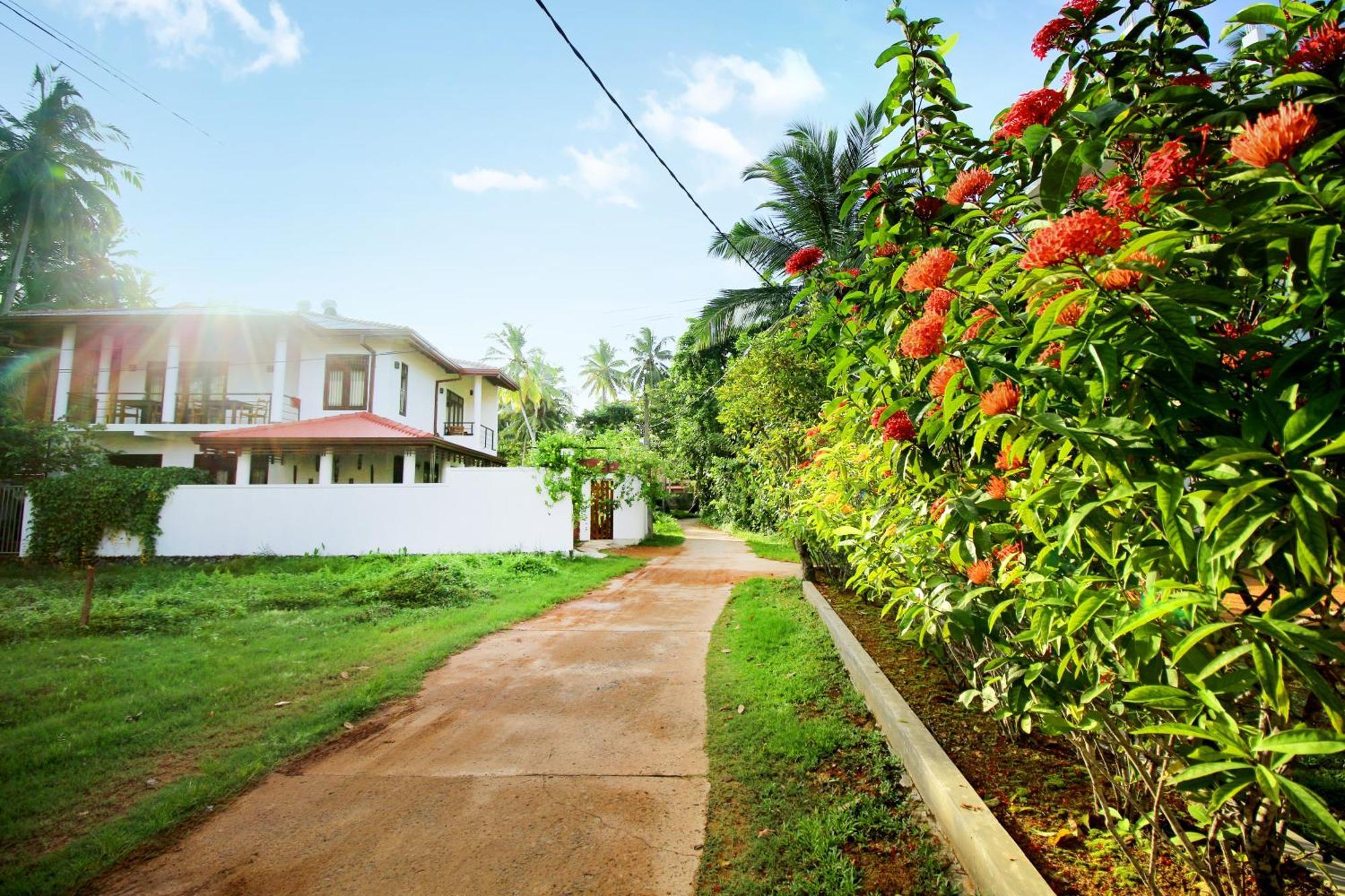 River Breeze Villa Bentota Exterior photo